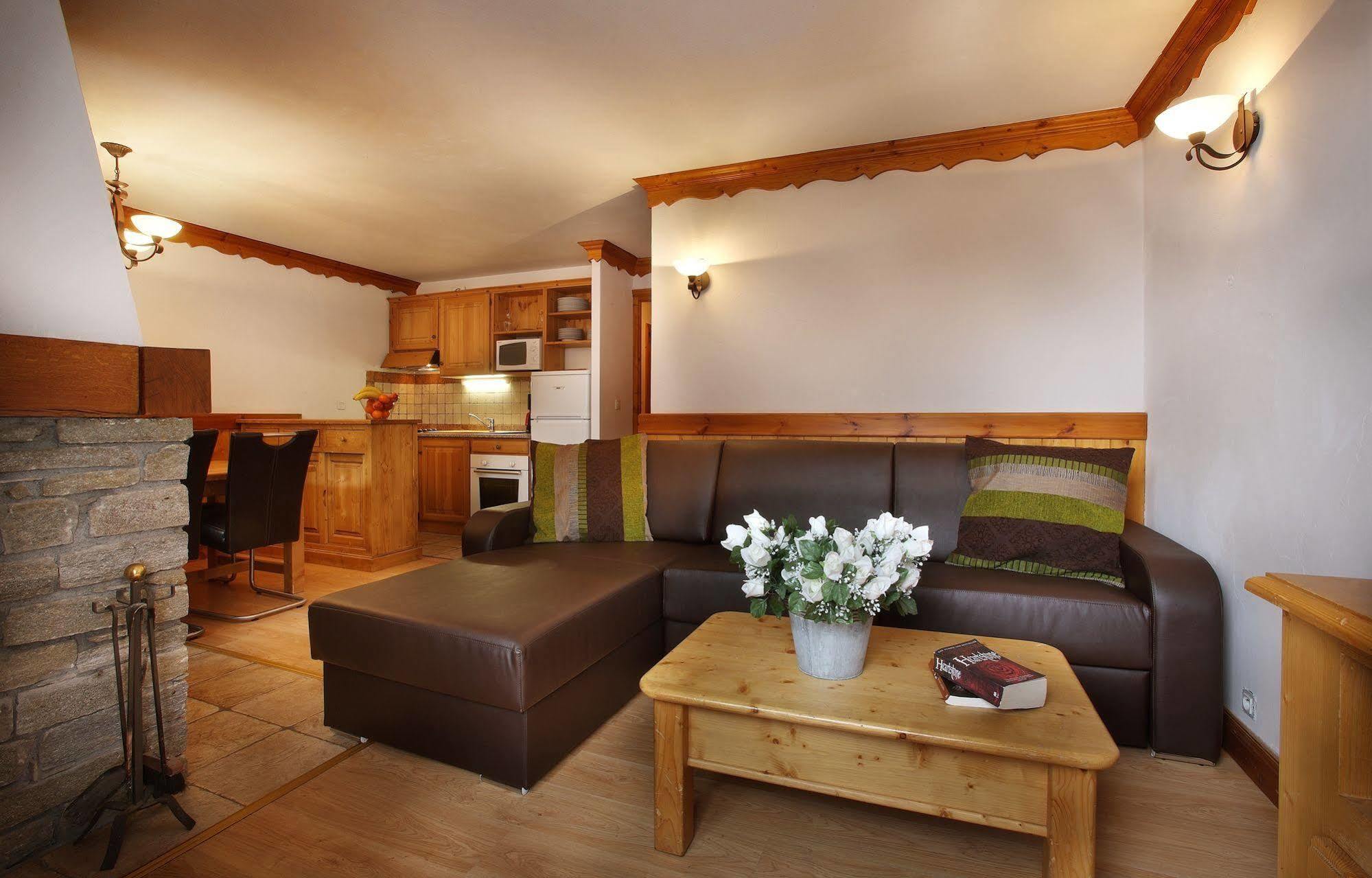Chalet Des Neiges Oz En Oisans Oz Exterior photo